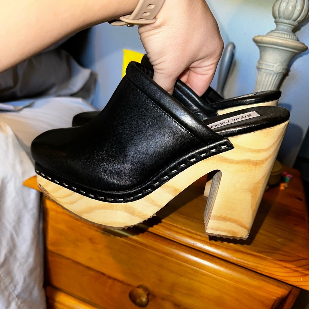 Steven Madden Alvara leather clogs